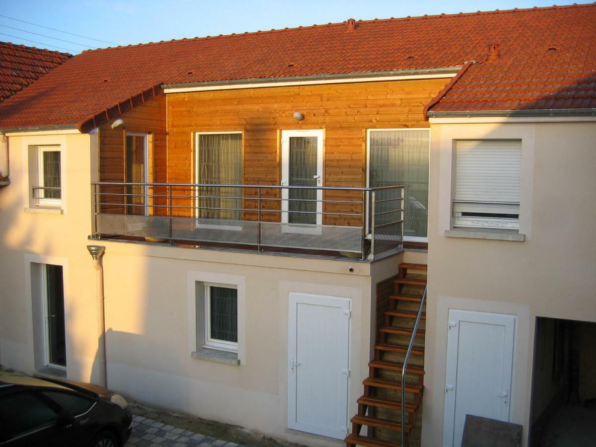 Champagne Et Chambres D'Hotes Pierre Trichet Trois-Puits Exterior foto